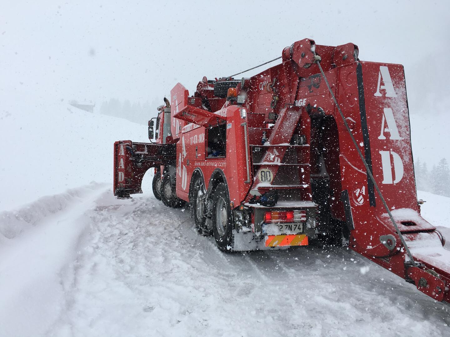 Annecy assistance dépannage neige conditions extrêmes en montagne